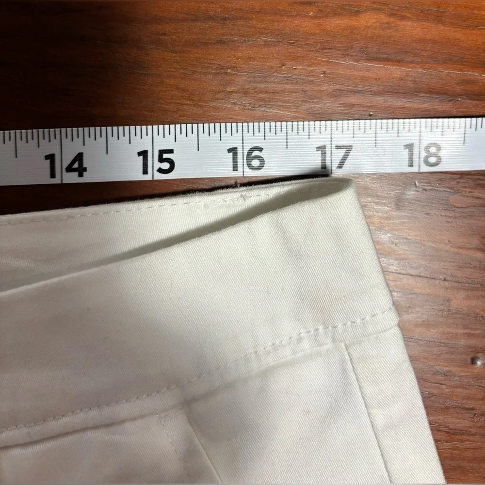 Liz Claiborne Women's white classic straight crop pants size 10 NWT - Picture 5 of 7